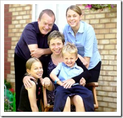 jtomfamilyDM0409_468x449